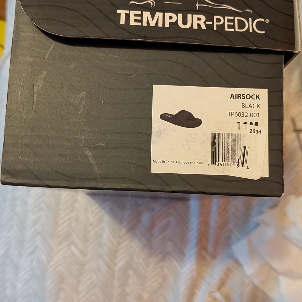 Women's Black Slippers